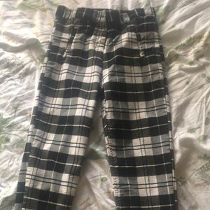 Cute long Adika plaid pants!